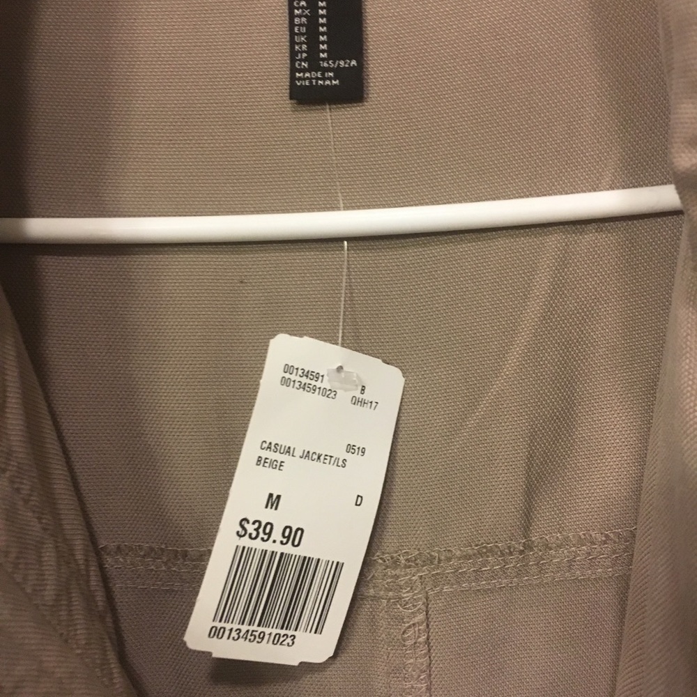 Lightweight jacket - Picture 2 of 3